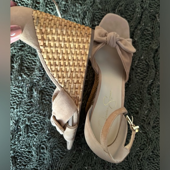Jessica Simpson Suede Nude heels Size 9.5 - Picture 3 of 11
